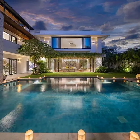 Villa Pantai Indah