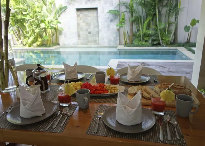 Pantai Indah Villa *