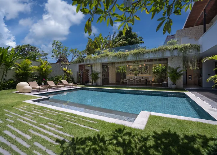 Pantai Indah Villa *