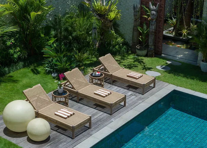 Pantai Indah Villa